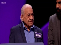 Pointless Celebrities S11E26 Family 480p x264-mSD [eztv]