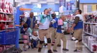 Superstore S02E12 HDTV x264-FLEET[eztv]
