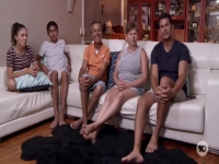 Gogglebox AU S09E01 480p x264-mSD [eztv]