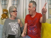 Gogglebox S17E06 480p x264-mSD EZTV Gogglebox S17E06 480p x264-mSD EZTV