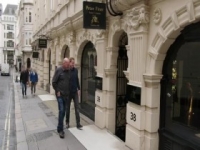 Pawn Stars S17E16 480p x264-mSD [eztv]